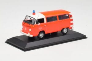 Volkswagen T2 Bus Vigili del Fuoco Frankfurt Minichamps 1:43 400053091-R Pressofusione — immagine 2 di 4