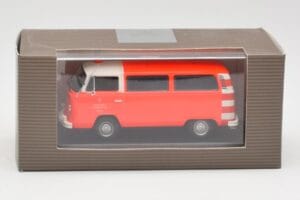 Volkswagen T2 Bus Vigili del Fuoco Frankfurt Minichamps 1:43 400053091-R Pressofusione — immagine 4 di 4