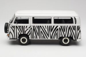 Volkswagen T2a Bus Safari Schuco 1:18 00191 Pressofusione — immagine 4 di 8