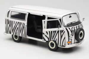 Volkswagen T2a Bus Safari Schuco 1:18 00191 Pressofusione — immagine 5 di 8