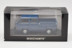 Volkswagen T3 Double Cab Flatbed Blu Minichamps 1:43 400055260 Pressofusione — immagine 4 di 4