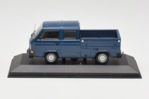 Volkswagen T3 Double Cab Flatbed Blu Minichamps 1:43 400055260 Pressofusione