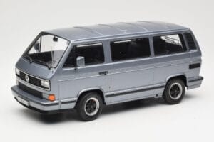 Volkswagen T3 Porsche B32 Minibus Blu KK-Scale 1:18 KKDC180221 Pressofusione