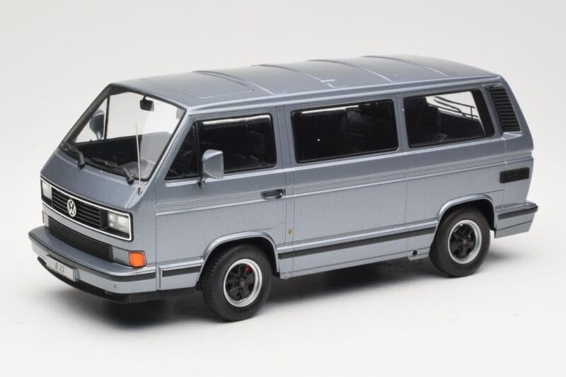 Volkswagen T3 Porsche B32 Minibus Blu KK-Scale 1:18 KKDC180221 Pressofusione