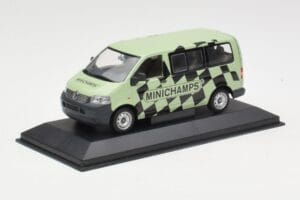 Volkswagen T5 Bus Verde Minichamps 1:43 T5002 Pressofusione — immagine 2 di 4