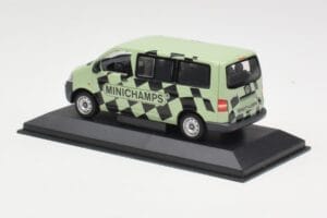 Volkswagen T5 Bus Verde Minichamps 1:43 T5002 Pressofusione — immagine 3 di 4