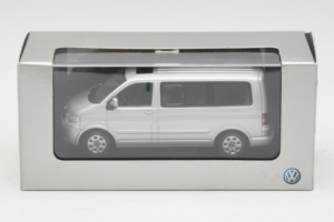 Volkswagen T5 Bus Argento Minichamps 1:43 T5003 Pressofusione — immagine 4 di 4