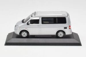 Volkswagen T5 California Argento Minichamps 1:43 7H8099300GPA7W Pressofusione