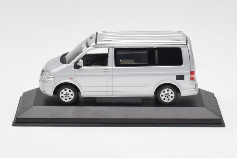Volkswagen T5 California Argento Minichamps 1:43 7H8099300GPA7W Pressofusione