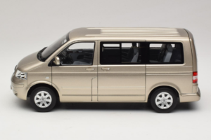 Volkswagen T5 Multivan Beige Metallic Norev 1:18 188602 Pressofusione — immagine 3 di 8