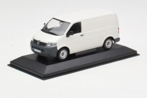 Volkswagen T5 Transporter Bianco Minichamps 1:43 T5002-B Pressofusione — immagine 2 di 4