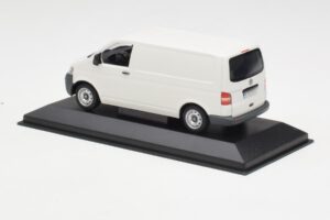 Volkswagen T5 Transporter Bianco Minichamps 1:43 T5002-B Pressofusione — immagine 3 di 4