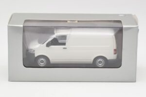 Volkswagen T5 Transporter Bianco Minichamps 1:43 T5002-B Pressofusione — immagine 4 di 4