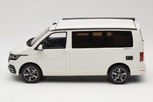 Volkswagen T6.1 California Ocean Candy White Otto 1:18 OT488 Resina — immagine 3 di 6
