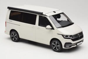 Volkswagen T6.1 California Ocean Candy White Otto 1:18 OT488 Resina — immagine 4 di 6