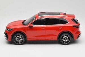 Volkswagen Tiguan eTSI R-Line Persimmon Red Metallic Otto 1:18 OT489 Resina — immagine 3 di 6