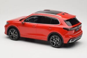 Volkswagen Tiguan eTSI R-Line Persimmon Red Metallic Otto 1:18 OT489 Resina — immagine 5 di 6
