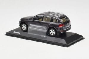 Volkswagen Touareg Grigio Minichamps 1:43 TOUAREG001 Pressofusione — immagine 3 di 4
