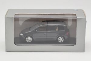 Volkswagen Touran 1T Verde Scuro Minichamps 1:43 400052101 Pressofusione — immagine 4 di 4