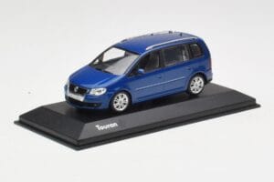 Volkswagen Touran Blu Minichamps 1:43 TOURAN002 Pressofusione — immagine 2 di 4