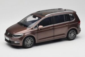 Volkswagen Touran 5T Marrone Paudi Model 1:18 ZVE000003BRA Pressofusione