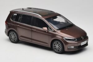Volkswagen Touran 5T Marrone Paudi Model 1:18 ZVE000003BRA Pressofusione — immagine 6 di 8