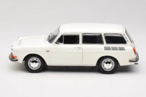 Volkswagen Type 3 1600 L Variant Polizia Minichamps 1:18 100051091 Pressofusione — immagine 4 di 8
