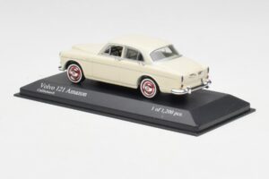 Volvo 121 Amazon Bianco Minichamps 1:43 430171040 Pressofusione — immagine 3 di 4