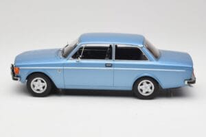 Volvo 142 Azzurro MCG 1:18 MCG18444 Pressofusione — immagine 3 di 6