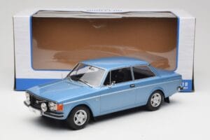 Volvo 142 Azzurro MCG 1:18 MCG18444 Pressofusione — immagine 6 di 6