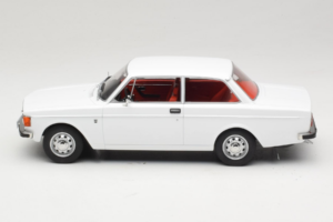 Volvo 142 Bianco MCG 1:18 MCG18445 Pressofusione — immagine 3 di 6