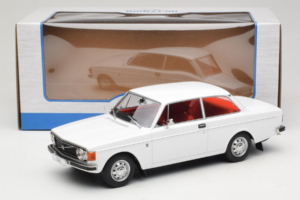 Volvo 142 Bianco MCG 1:18 MCG18445 Pressofusione — immagine 6 di 6