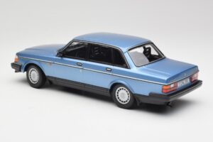 Volvo 240 GL Blu Metallizzato Minichamps 1:18 155171404 Pressofusione — immagine 5 di 6