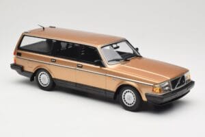 Volvo 240 GL Familiare Gold Metallic Minichamps 1:18 155171415 Pressofusione — immagine 4 di 6