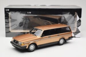 Volvo 240 GL Familiare Gold Metallic Minichamps 1:18 155171415 Pressofusione — immagine 6 di 6