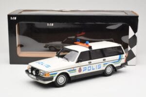 Volvo 240 GL Familiare Polis Sweden Minichamps 1:18 155171480 Pressofusione — immagine 6 di 6