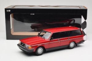 Volvo 240 GL Familiare Rosso Minichamps 1:18 155171411 Pressofusione — immagine 6 di 6