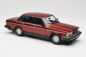Volvo 240 GL Dark Red Metallic Minichamps 1:18 155171406 Pressofusione — immagine 4 di 6