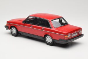 Volvo 240 GL Rosso Scuro Minichamps 1:18 166171401 Pressofusione — immagine 5 di 6