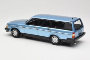 Volvo 240 GL Estate Blue Metallic Minichamps 1:18 155171414 Pressofusione — immagine 5 di 6