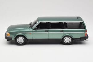 Volvo 240 GL Estate Green Metallic Minichamps 1:18 155171410 Pressofusione — immagine 3 di 6