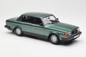 Volvo 240 GL Verde Metallizzato Minichamps 1:18 155171400 Pressofusione — immagine 4 di 6