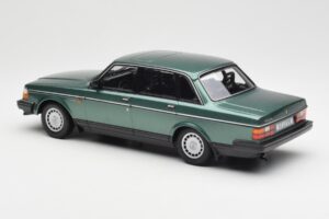 Volvo 240 GL Verde Metallizzato Minichamps 1:18 155171400 Pressofusione — immagine 5 di 6