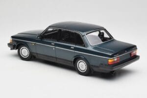 Volvo 240 GL Petrol Metallic Minichamps 1:18 155171407 Pressofusione — immagine 5 di 6