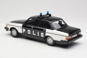 Volvo 240 GL Polis Sweden Nero Minichamps 1:18 155171497 Pressofusione — immagine 5 di 6