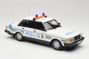 Volvo 240 GL Polis Sweden Minichamps 1:18 155171490 Pressofusione — immagine 4 di 6