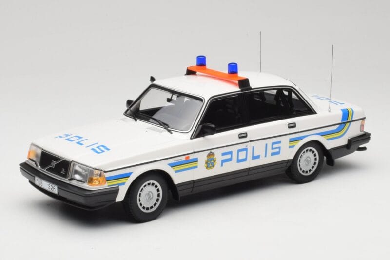 Volvo 240 GL Polis Sweden Minichamps 1:18 155171490 Pressofusione