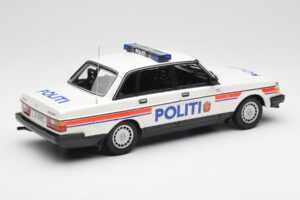 Volvo 240 GL Politi Norway Minichamps 1:18 155171491 Pressofusione — immagine 2 di 6