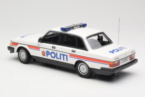 Volvo 240 GL Politi Norway Minichamps 1:18 155171491 Pressofusione — immagine 5 di 6