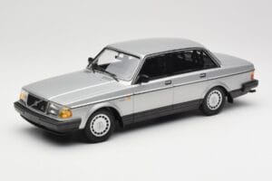 Volvo 240 GL Argento Minichamps 1:18 155171408 Pressofusione